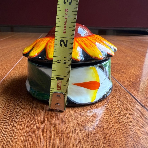 Folk Art Sun Ceramic Trinket Box Hand Painted Lid & Base Flower Yellow Black. - Picture 8 of 8